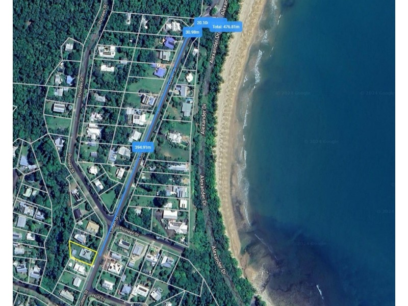 27 Cutten St, Bingil Bay QLD 4852