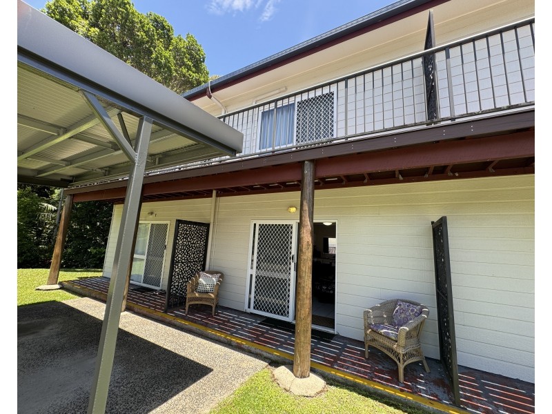 Unit 2/55-57 Reid Rd, Wongaling Beach QLD 4852