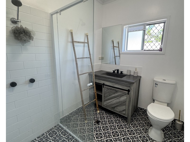 Unit 2/55-57 Reid Rd, Wongaling Beach QLD 4852