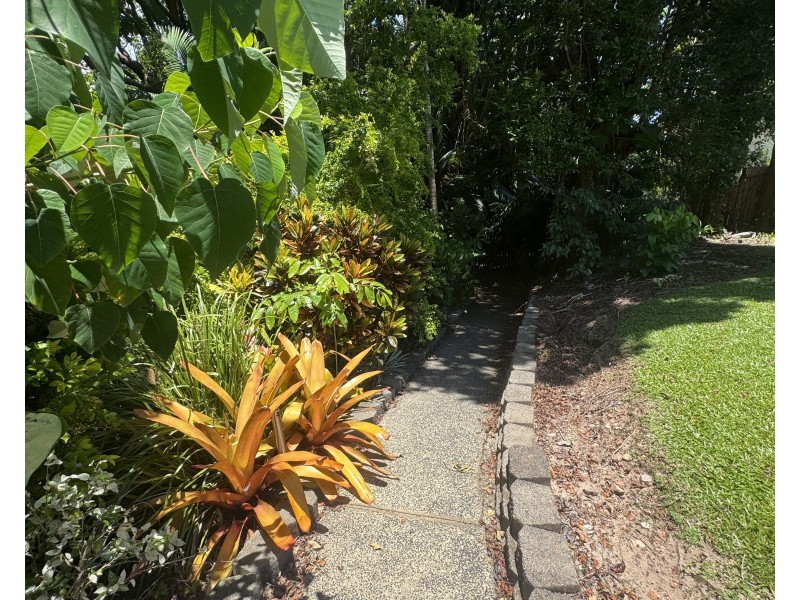 Unit 2/55-57 Reid Rd, Wongaling Beach QLD 4852