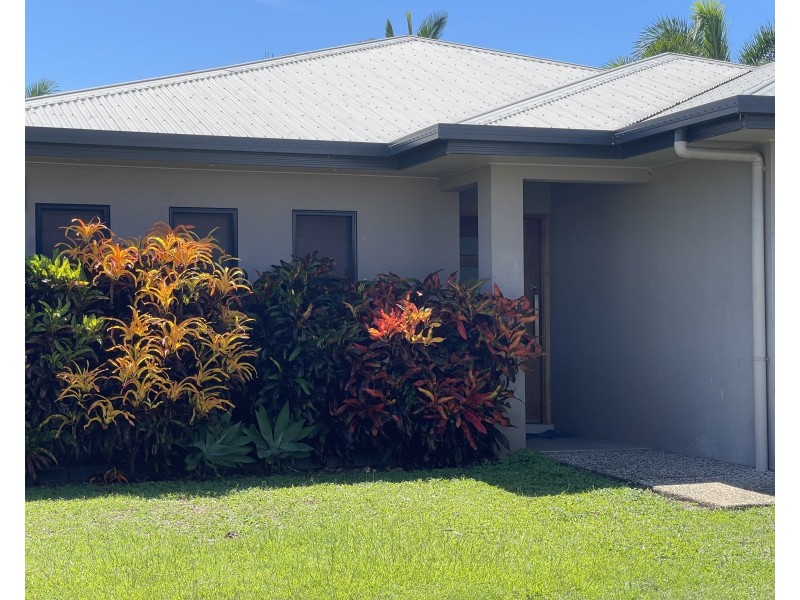 37 Midshipman St, South Mission Beach QLD 4852