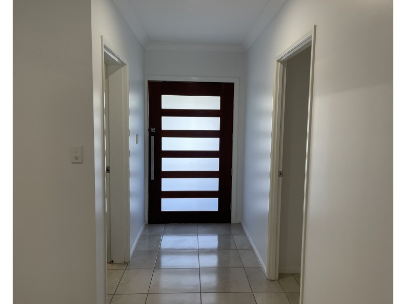 37 Midshipman St, South Mission Beach QLD 4852