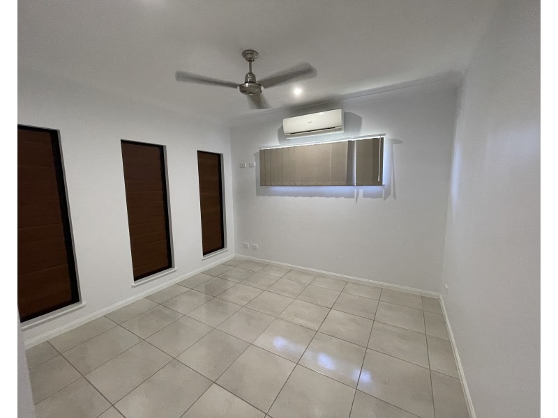 37 Midshipman St, South Mission Beach QLD 4852