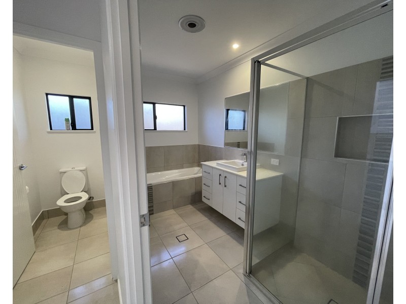 37 Midshipman St, South Mission Beach QLD 4852