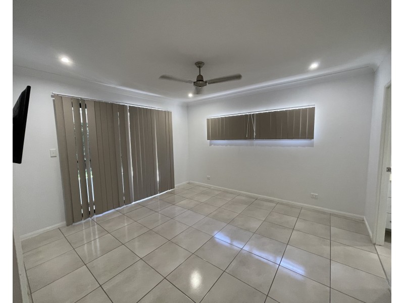 37 Midshipman St, South Mission Beach QLD 4852