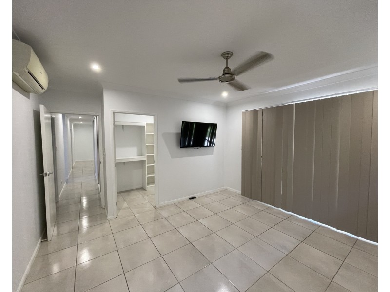 37 Midshipman St, South Mission Beach QLD 4852