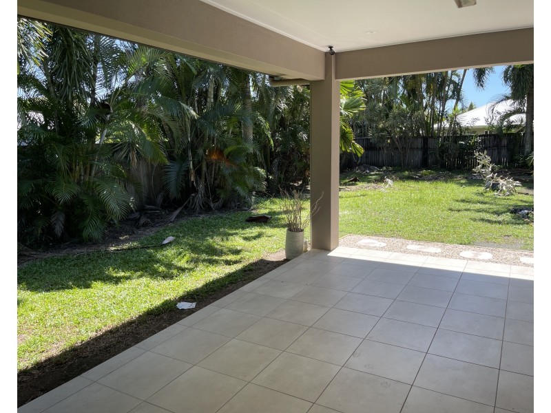 37 Midshipman St, South Mission Beach QLD 4852