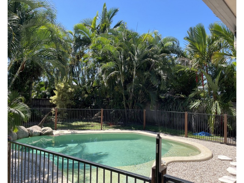 37 Midshipman St, South Mission Beach QLD 4852