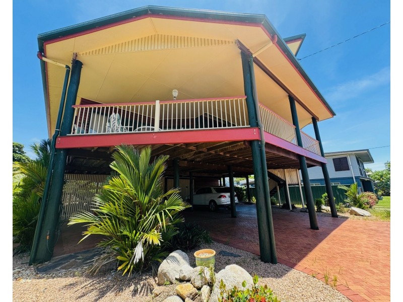 30 Wall St, South Mission Beach QLD 4852