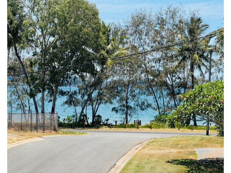 30 Wall St, South Mission Beach QLD 4852