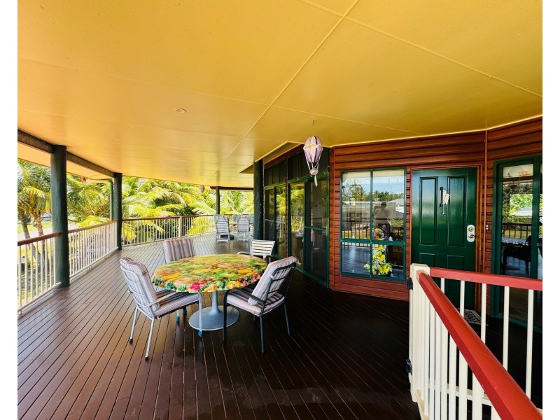 30 Wall St, South Mission Beach QLD 4852