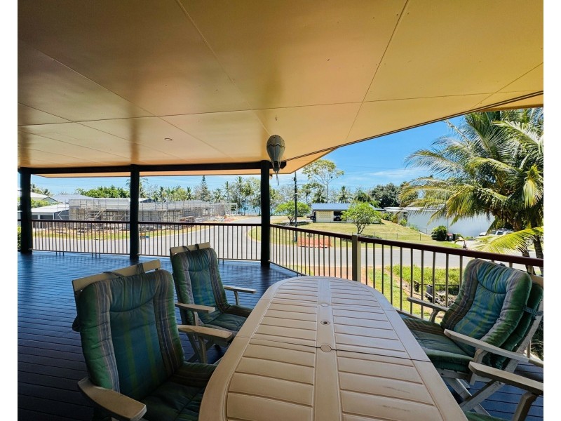 30 Wall St, South Mission Beach QLD 4852