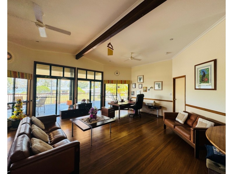 30 Wall St, South Mission Beach QLD 4852