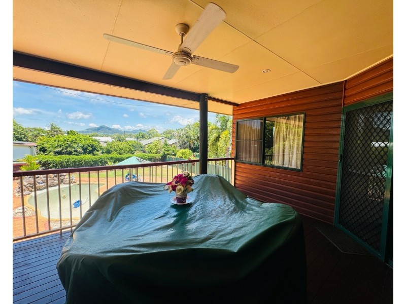 30 Wall St, South Mission Beach QLD 4852