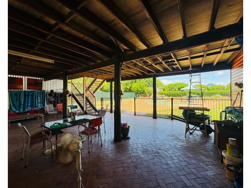 30 Wall St, South Mission Beach QLD 4852