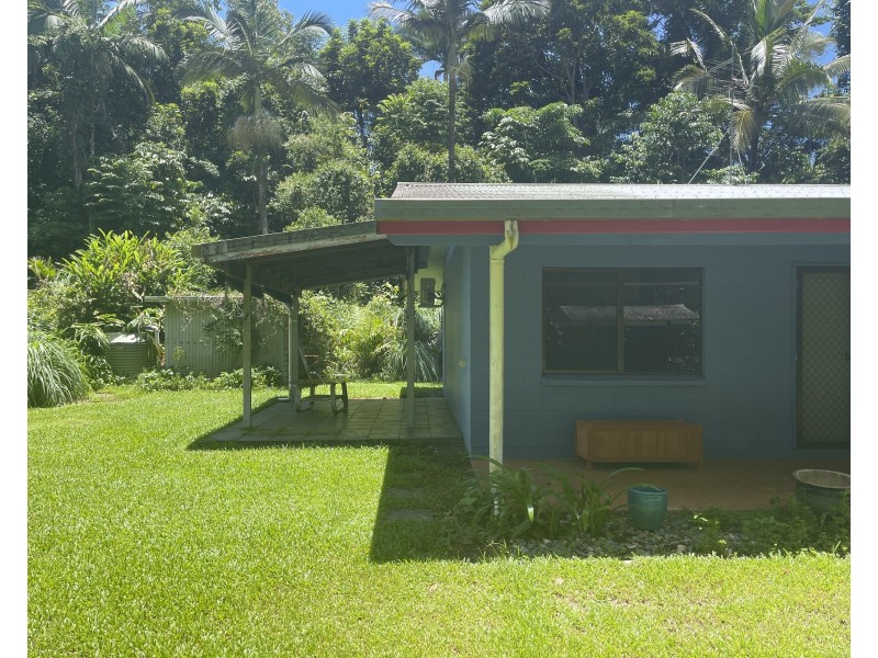 514 Bingil Bay Rd, Midgeree Bar QLD 4852