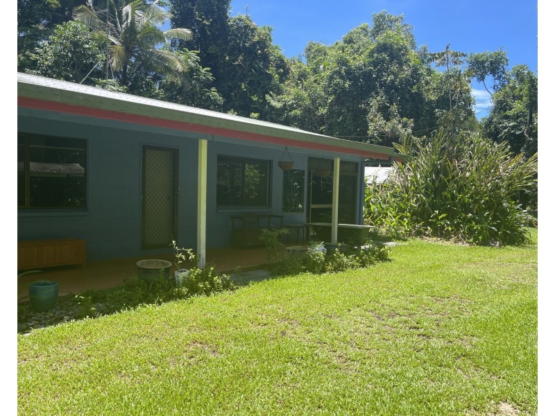 514 Bingil Bay Rd, Midgeree Bar QLD 4852