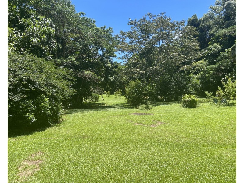 514 Bingil Bay Rd, Midgeree Bar QLD 4852