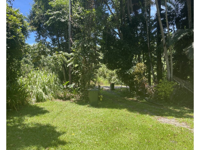 514 Bingil Bay Rd, Midgeree Bar QLD 4852