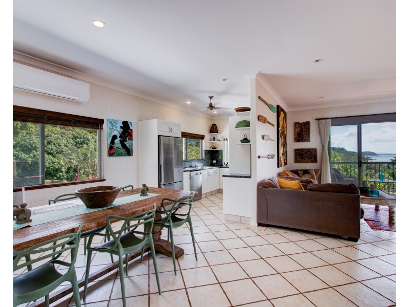 105 Alexander Dr, Mission Beach QLD 4852