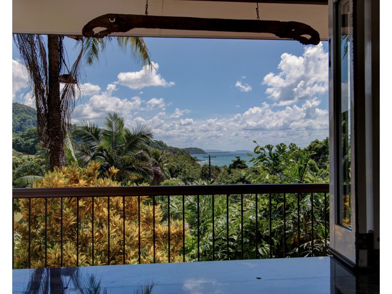 105 Alexander Dr, Mission Beach QLD 4852