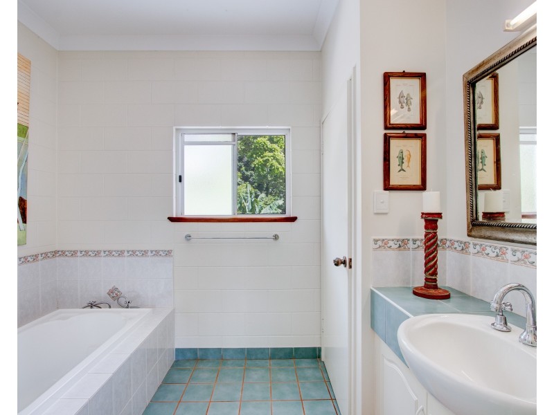 105 Alexander Dr, Mission Beach QLD 4852