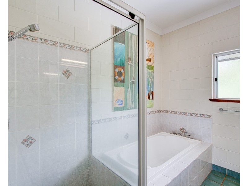 105 Alexander Dr, Mission Beach QLD 4852