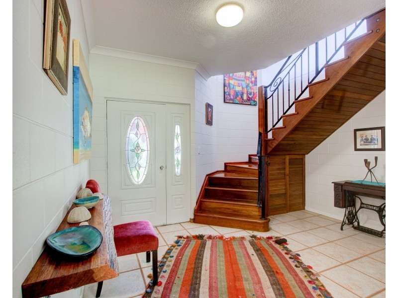 105 Alexander Dr, Mission Beach QLD 4852