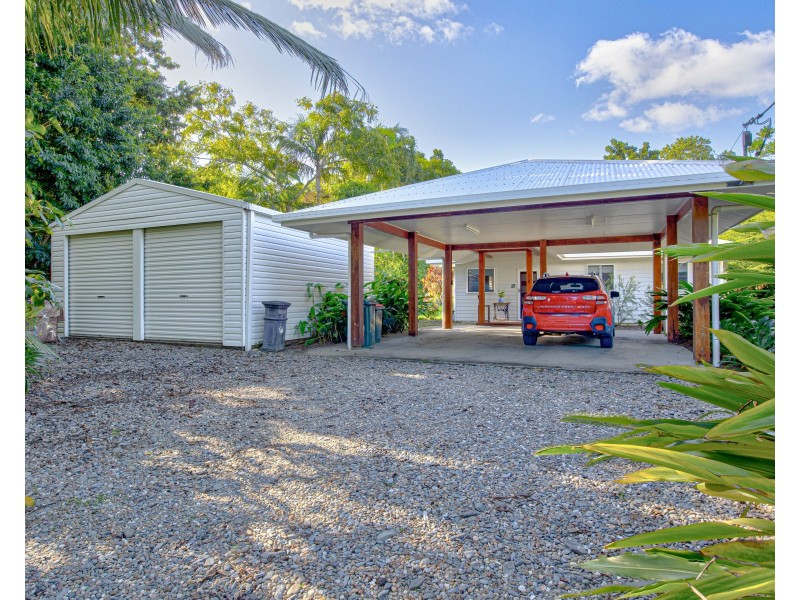 15 Spurwood Cl, Wongaling Beach QLD 4852