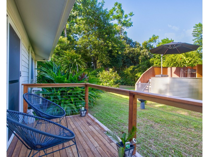 15 Spurwood Cl, Wongaling Beach QLD 4852