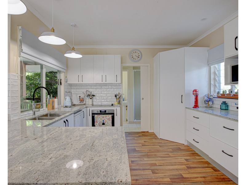 15 Spurwood Cl, Wongaling Beach QLD 4852