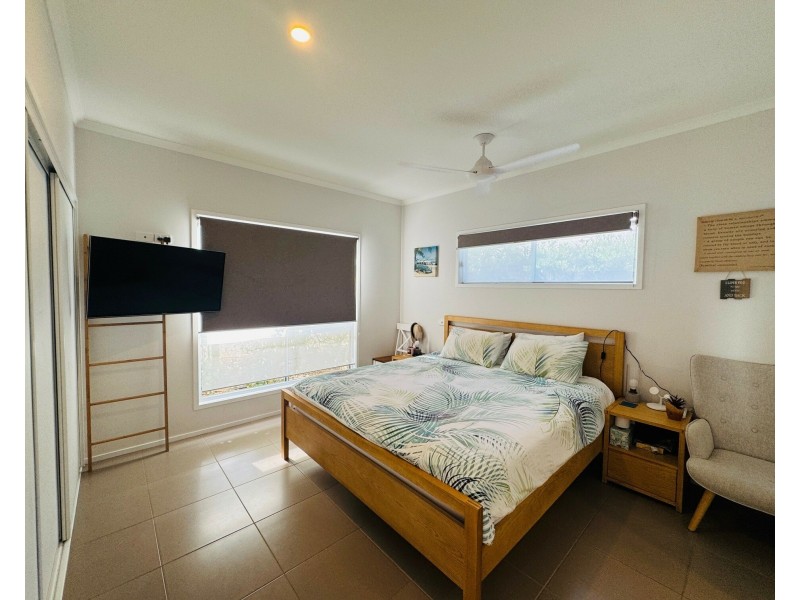 1/20 Seaview St, Mission Beach QLD 4852