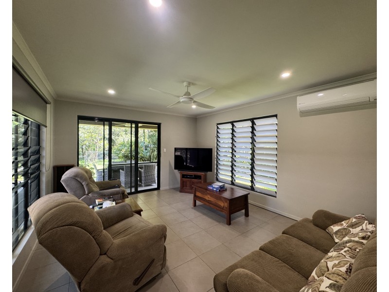 2/34 Mariner Dr, South Mission Beach QLD 4852
