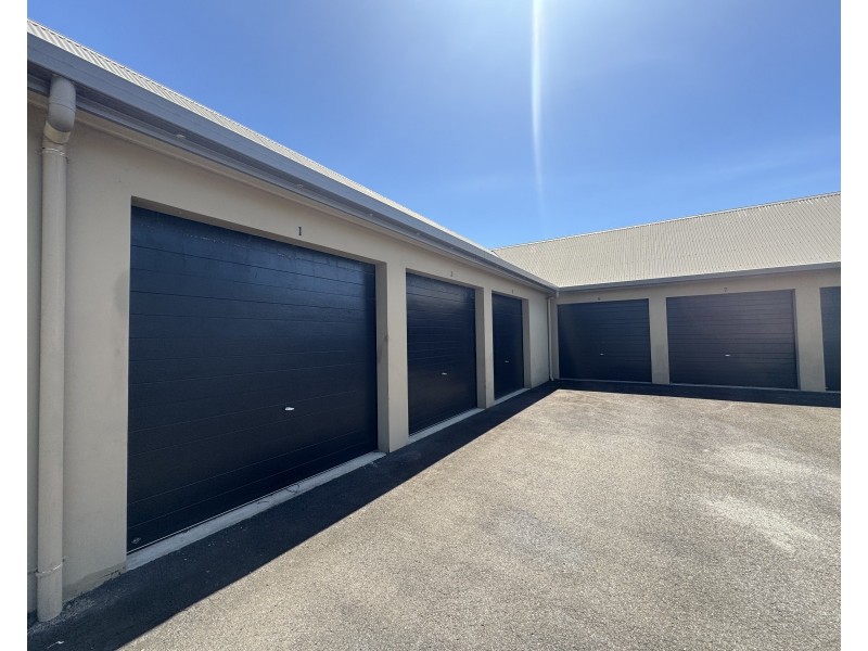 2/34 Mariner Dr, South Mission Beach QLD 4852