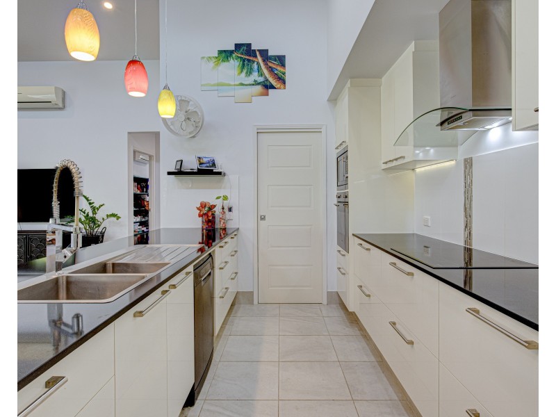 37 Koda St, Wongaling Beach QLD 4852