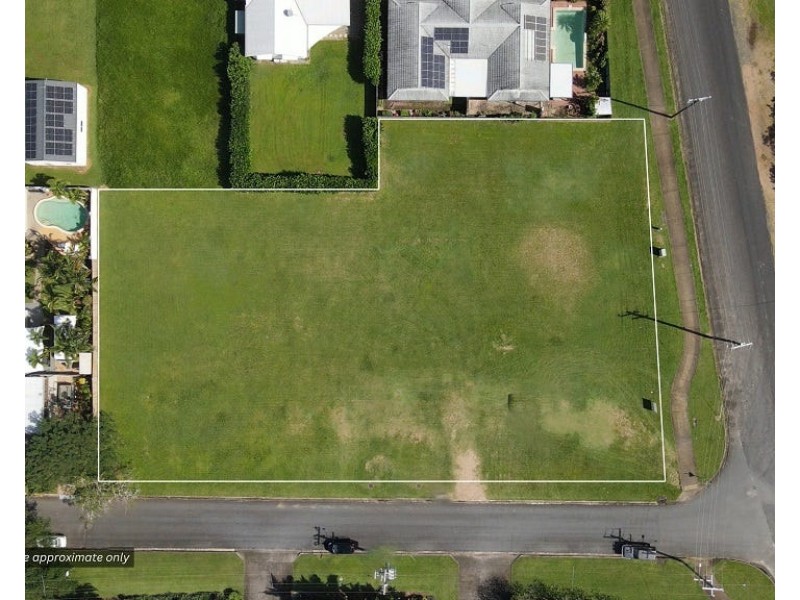 2 Pacific Parade, Mission Beach QLD 4852