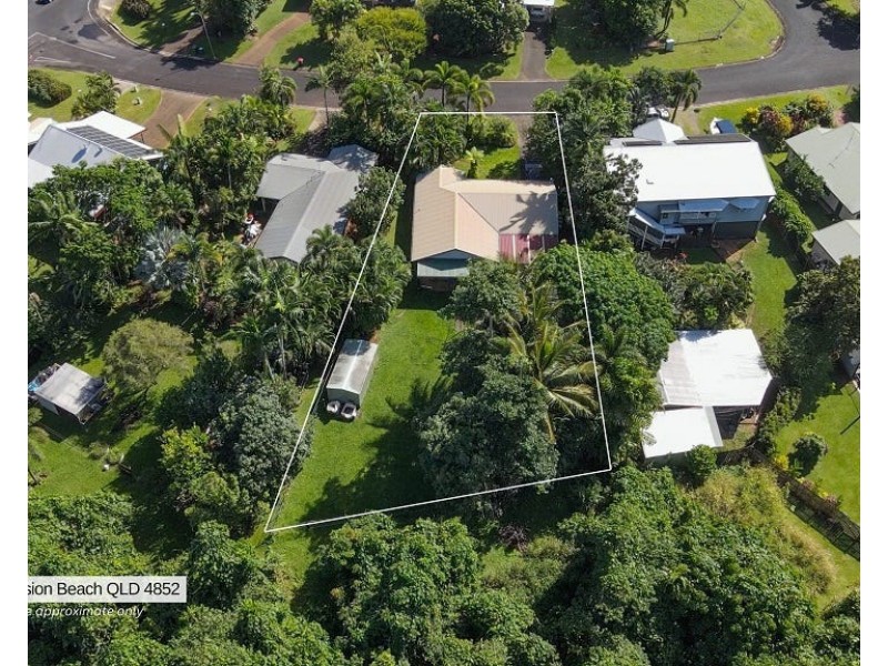 7 Kent Close, Mission Beach QLD 4852