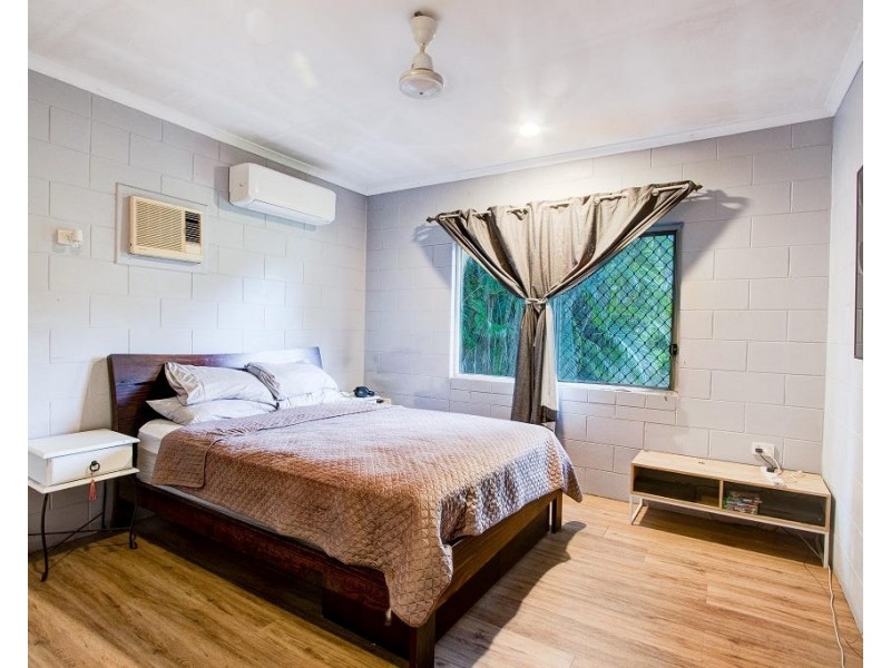 7 Kent Close, Mission Beach QLD 4852