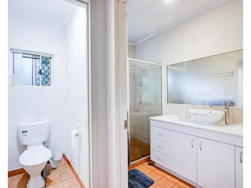 7 Kent Close, Mission Beach QLD 4852