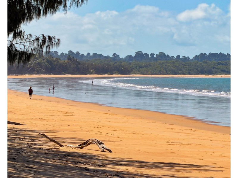 25 Reid Road, Wongaling Beach QLD 4852