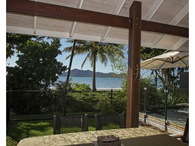 Unit 1/2B Reid Rd, Wongaling Beach QLD 4852