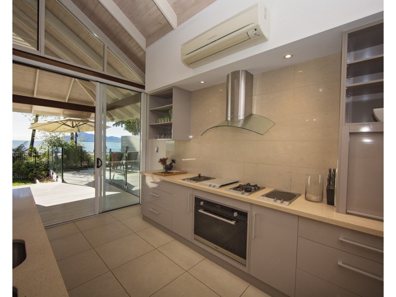 Unit 1/2B Reid Rd, Wongaling Beach QLD 4852