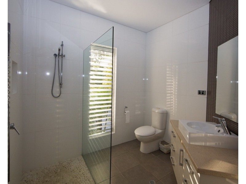 Unit 1/2B Reid Rd, Wongaling Beach QLD 4852