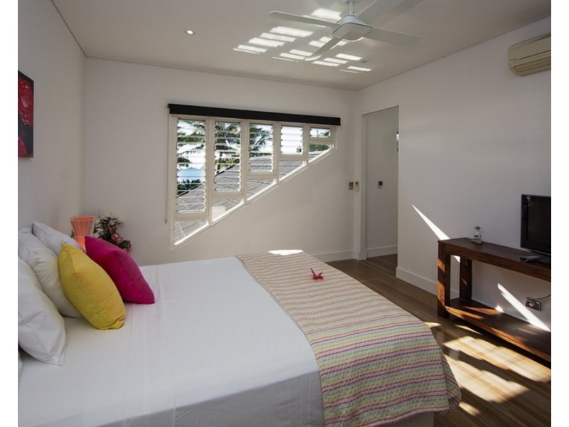 Unit 1/2B Reid Rd, Wongaling Beach QLD 4852