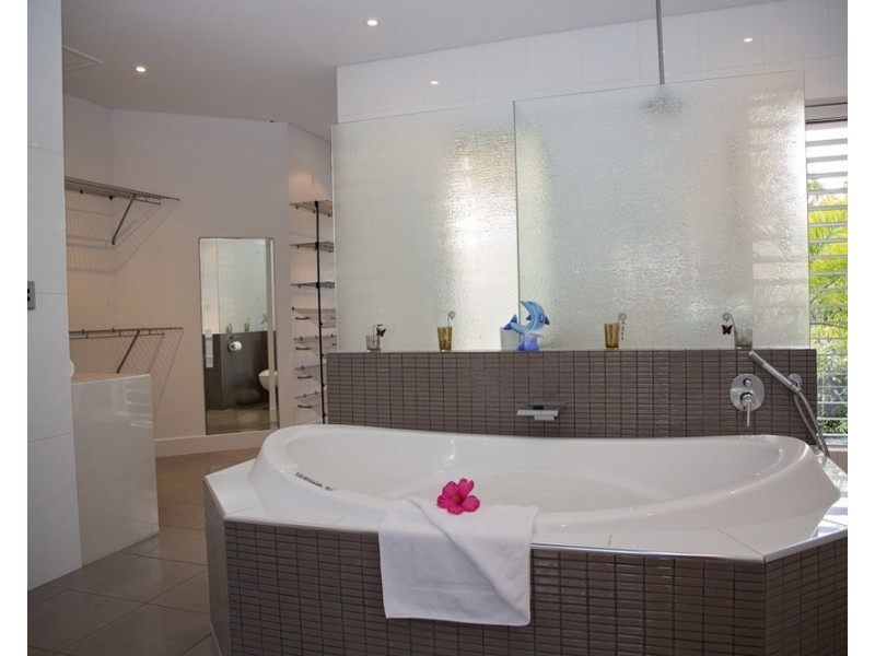 Unit 1/2B Reid Rd, Wongaling Beach QLD 4852