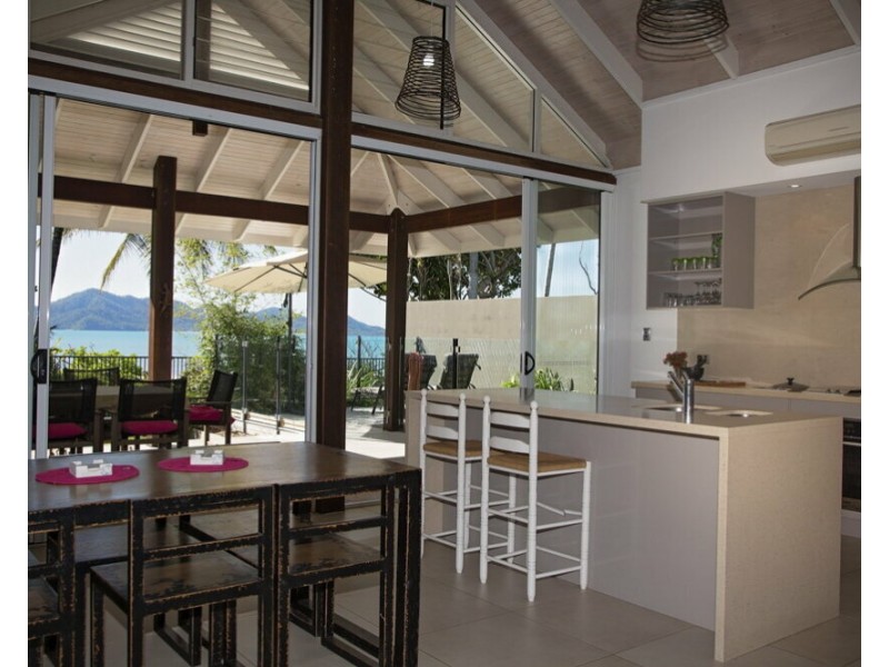 Unit 1/2B Reid Rd, Wongaling Beach QLD 4852