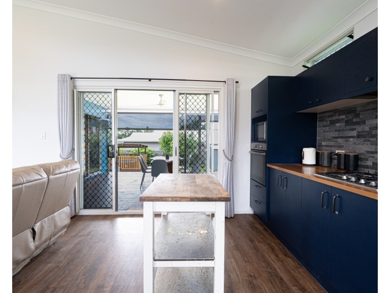 54 Shelly Ct, Mission Beach QLD 4852