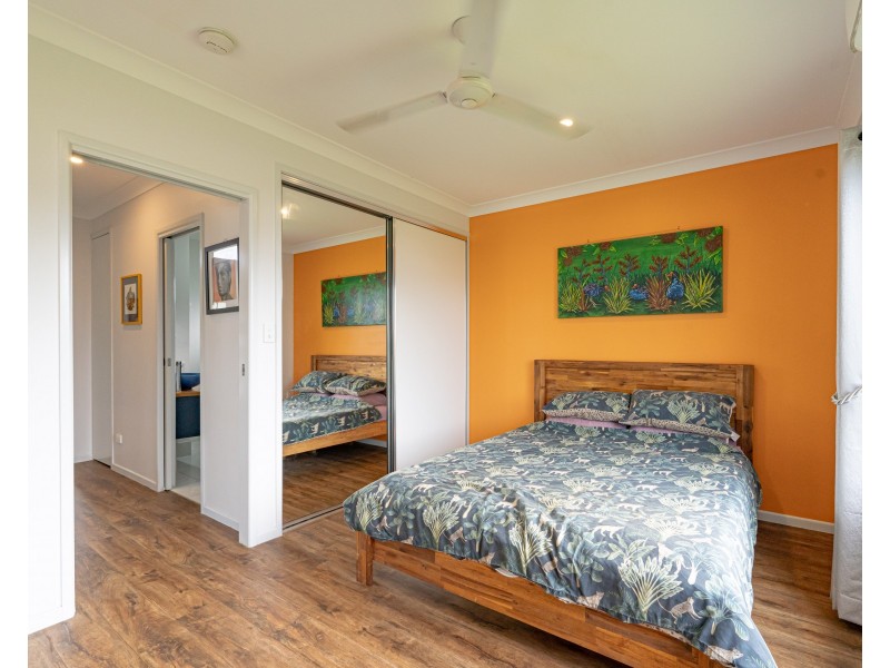 54 Shelly Ct, Mission Beach QLD 4852