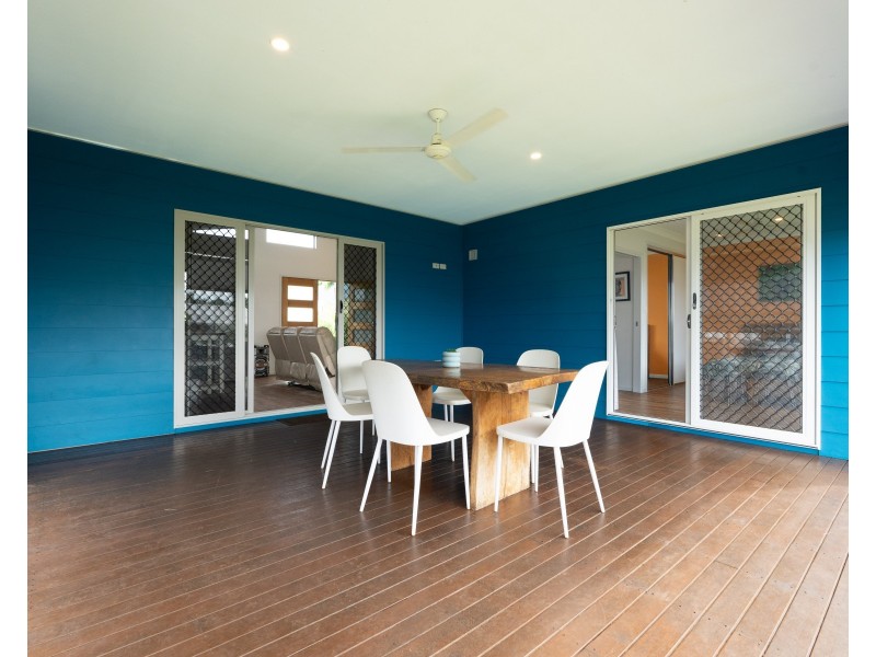 54 Shelly Ct, Mission Beach QLD 4852