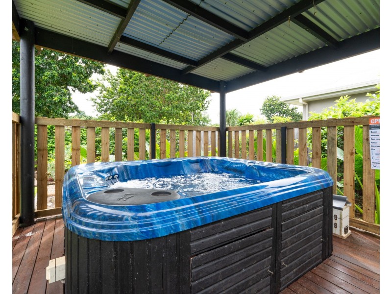 54 Shelly Ct, Mission Beach QLD 4852